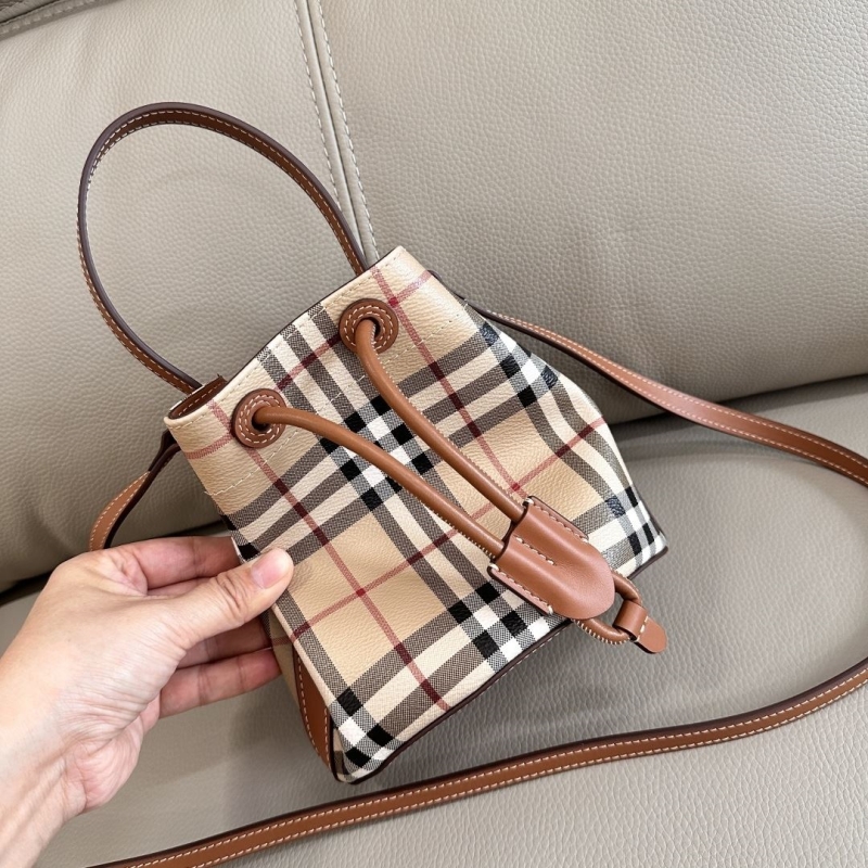 Bv*b*rry bucket bags
